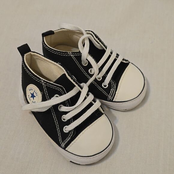 - Unisex Baby Canvas Sneaker Soft Sole Infant First Walkers Crib Shoe size 3 - Picture 1 of 4